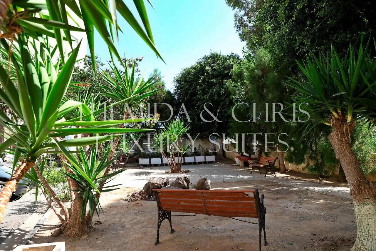 Luxury Penthouse 1Br-Seafront-Seasonal Pool-Central Larnaca