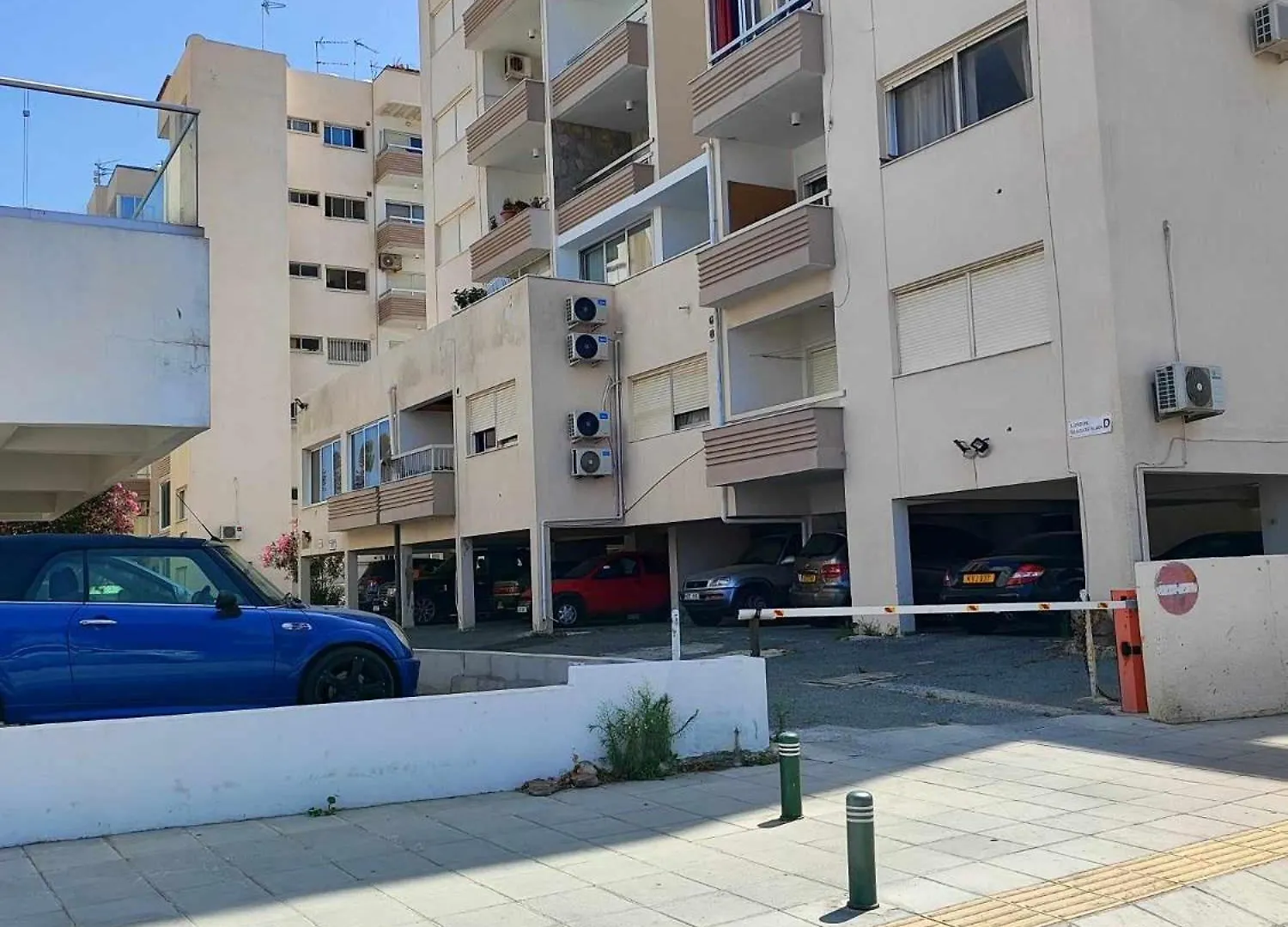Luxury Penthouse 1Br-Seafront-Seasonal Pool-Central Larnaca